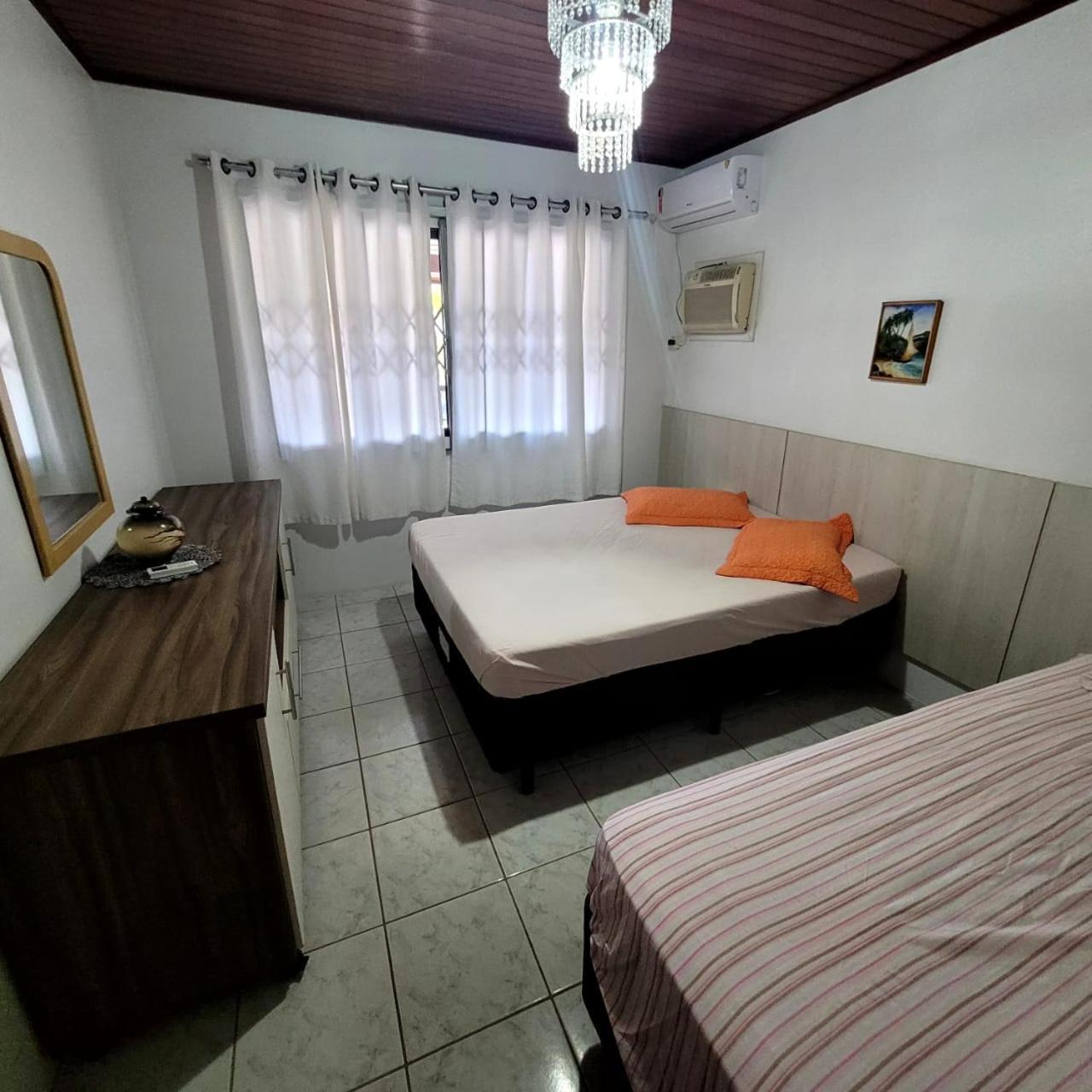 Bombinhas Brasil Residence II Guest House No Centro Extérieur photo